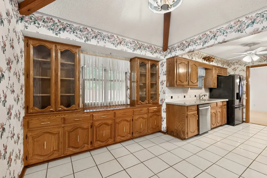1000 Townsend Lane Desoto TX 75115