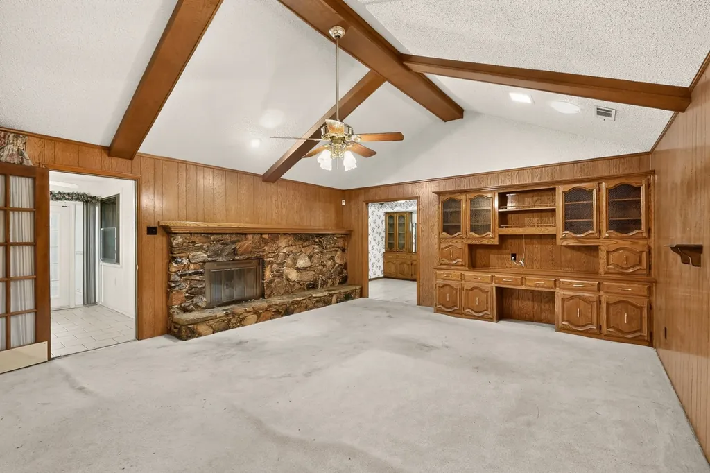 1000 Townsend Lane Desoto TX 75115