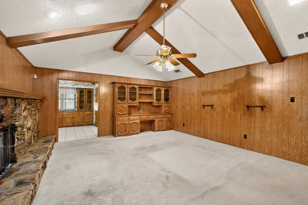 1000 Townsend Lane Desoto TX 75115