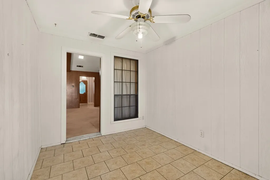 1000 Townsend Lane Desoto TX 75115