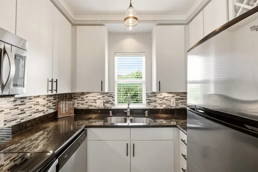 3922 Gilbert Avenue Dallas TX 75219
