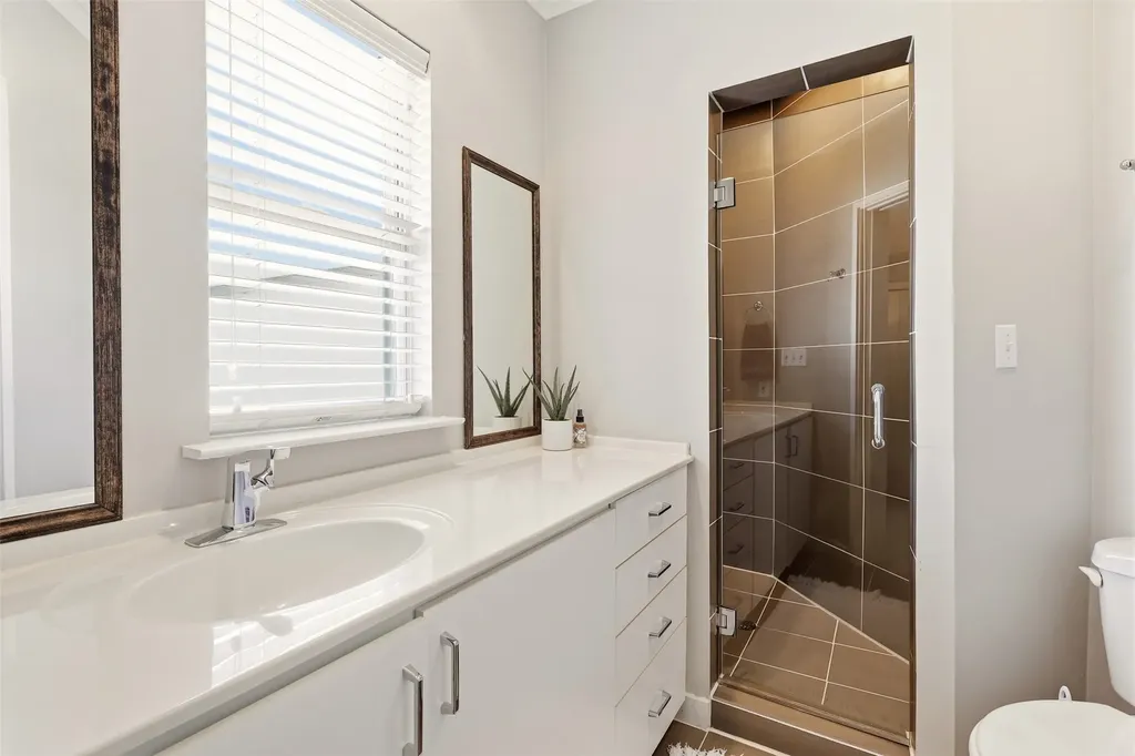3922 Gilbert Avenue Dallas TX 75219
