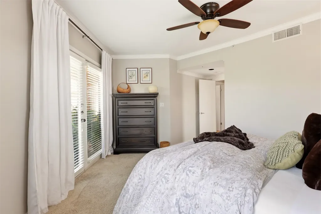 3922 Gilbert Avenue Dallas TX 75219