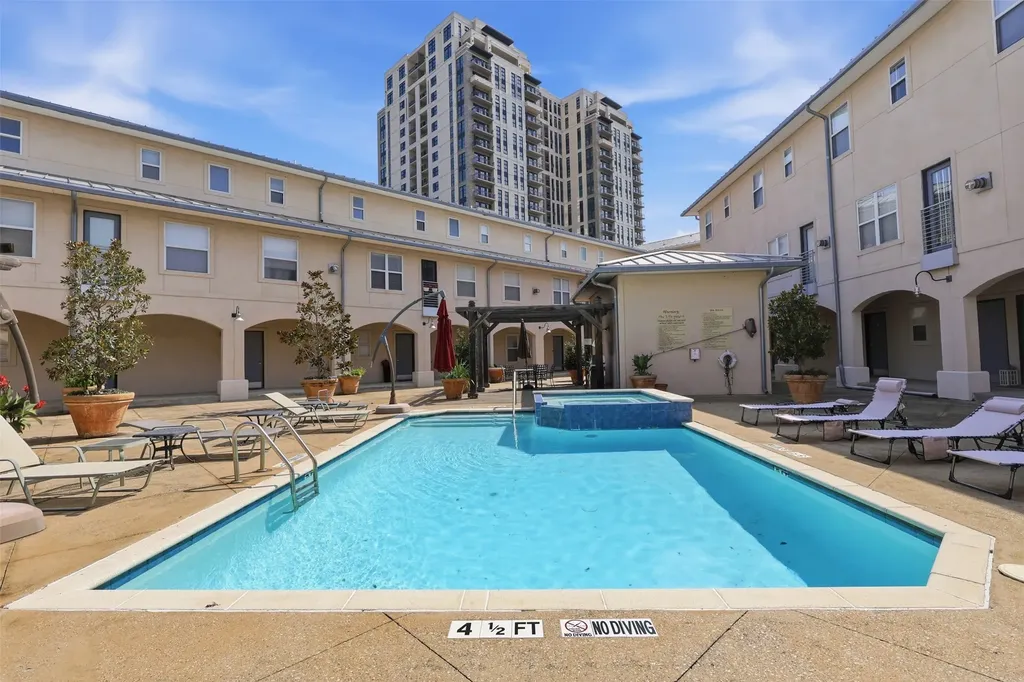 3922 Gilbert Avenue Dallas TX 75219