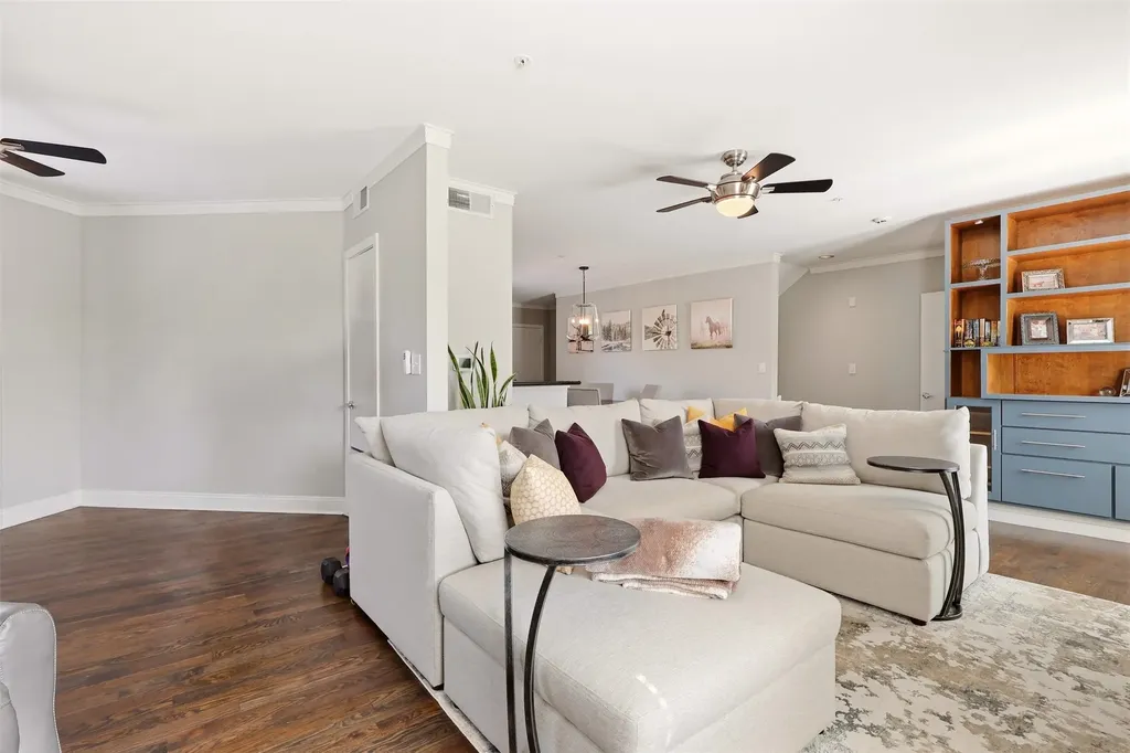 3922 Gilbert Avenue Dallas TX 75219