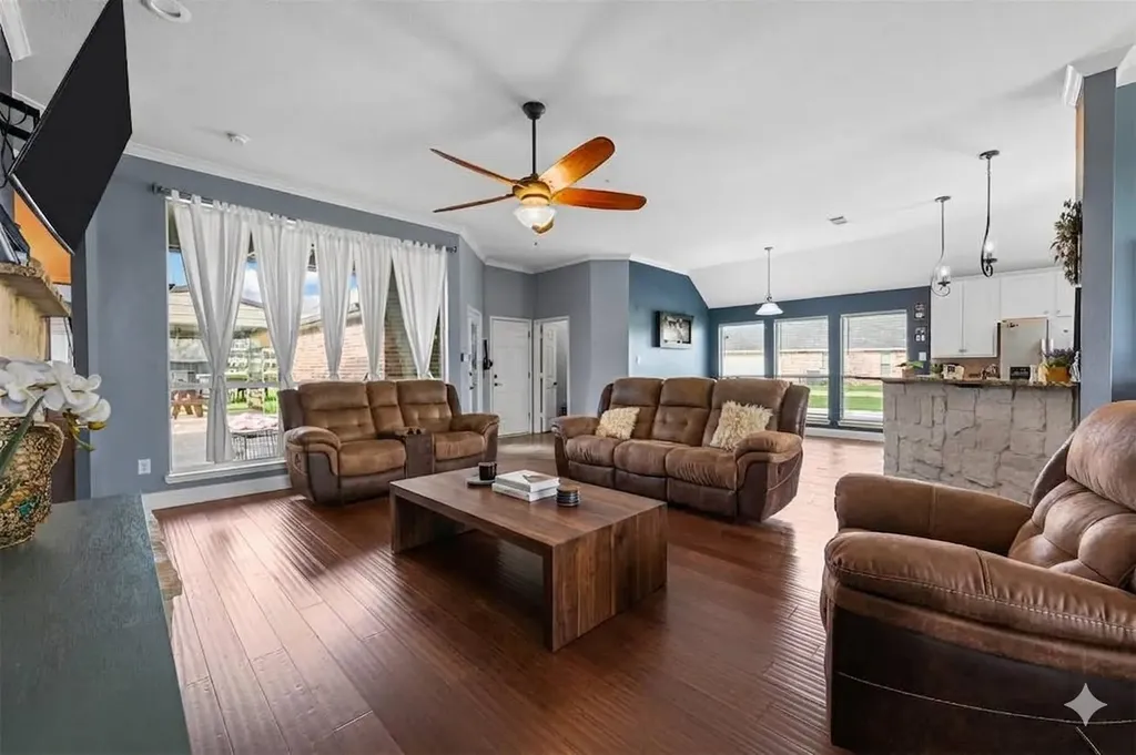 412 Kings Creek Drive Terrell TX 75161