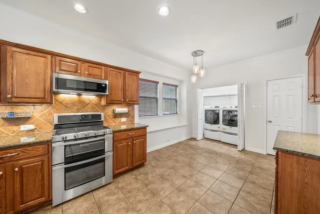 325 Kirby Drive Argyle TX 76226