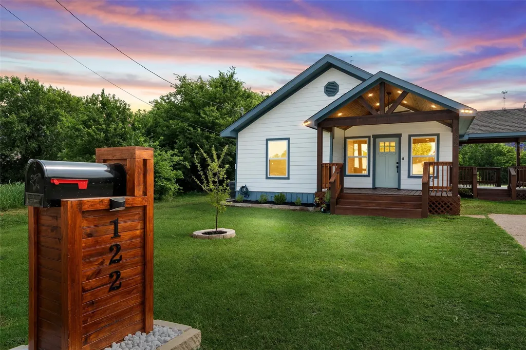 122 Rogers Street Mcgregor TX 76657