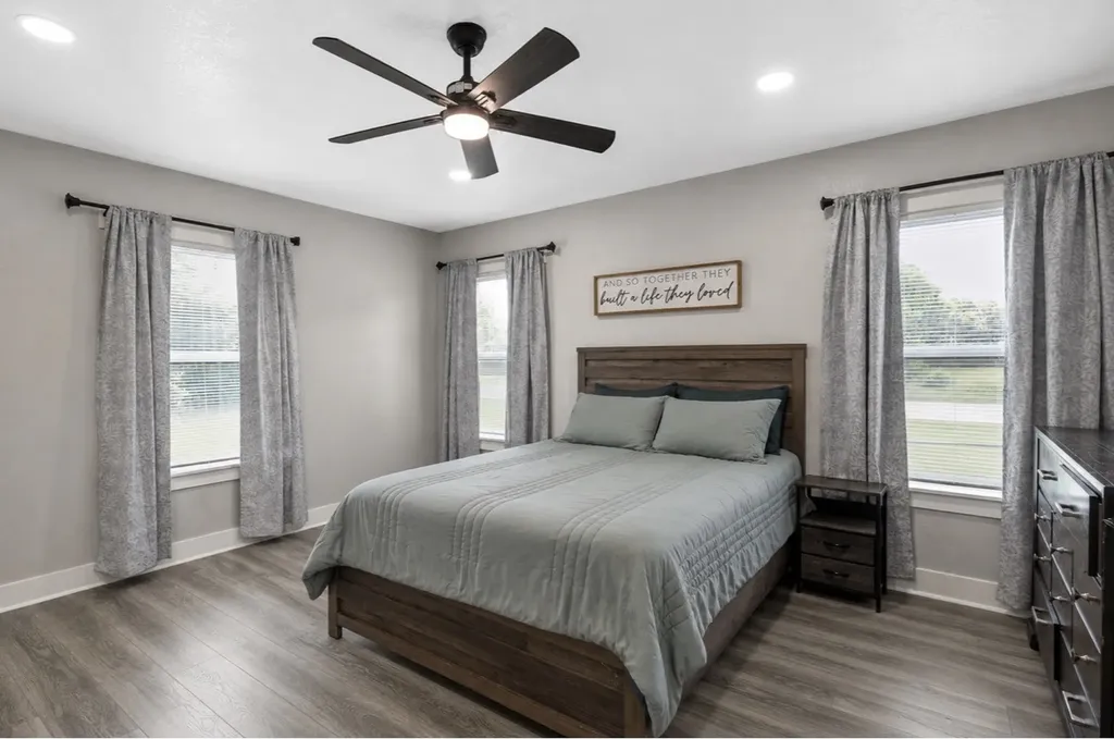 122 Rogers Street Mcgregor TX 76657