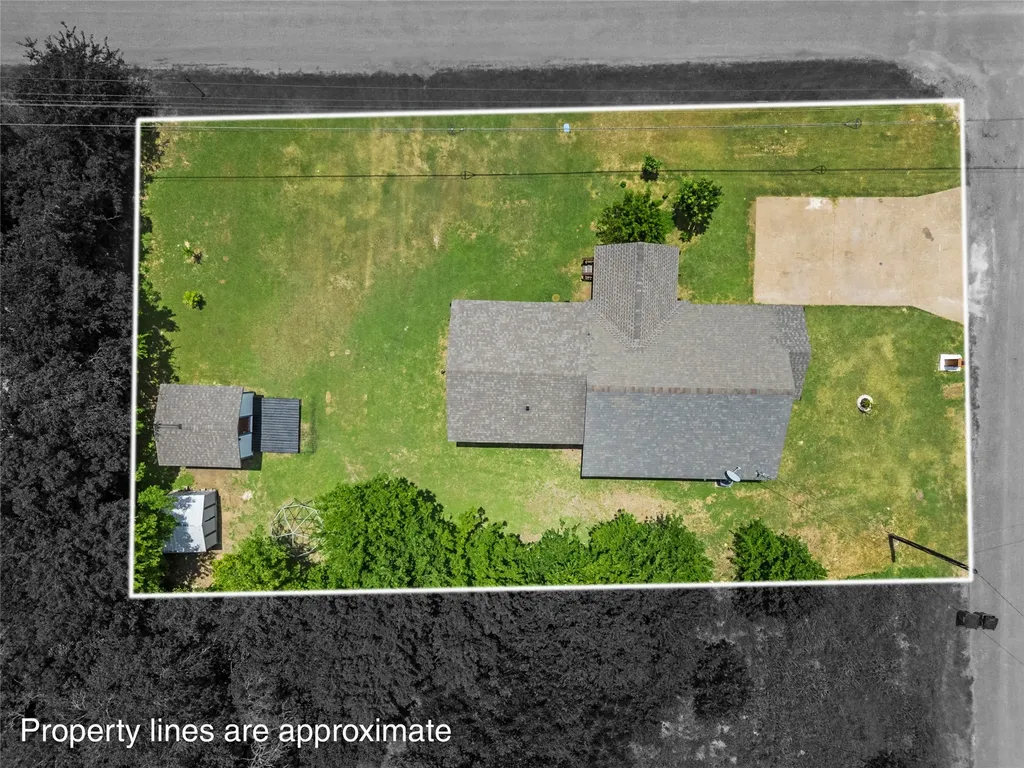 122 Rogers Street Mcgregor TX 76657