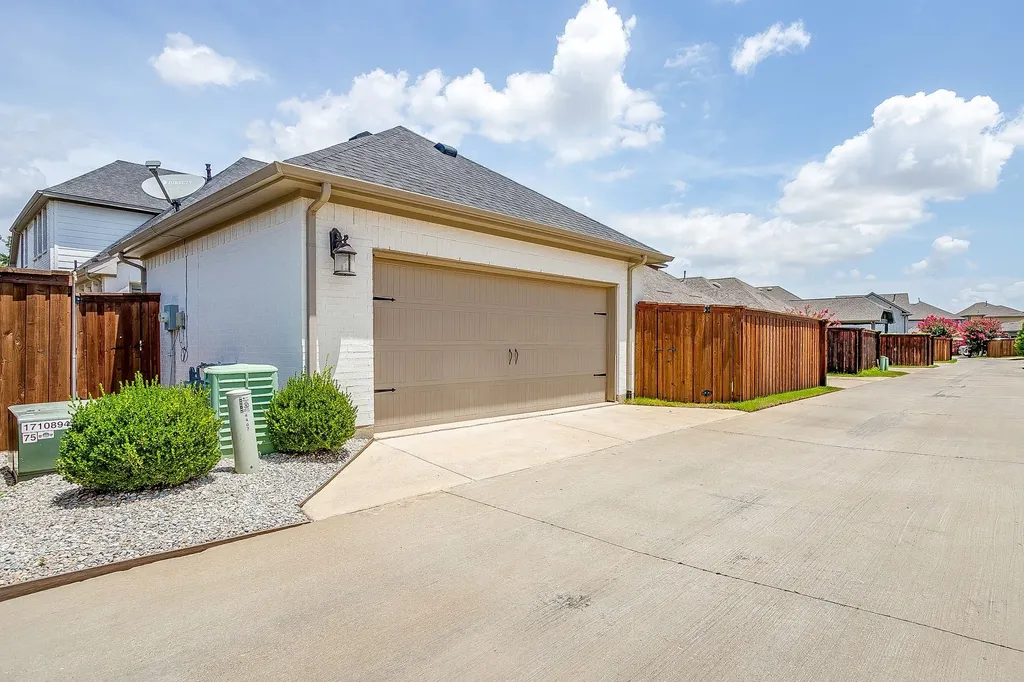 4407 Garnet Jade Drive Arlington TX 76005