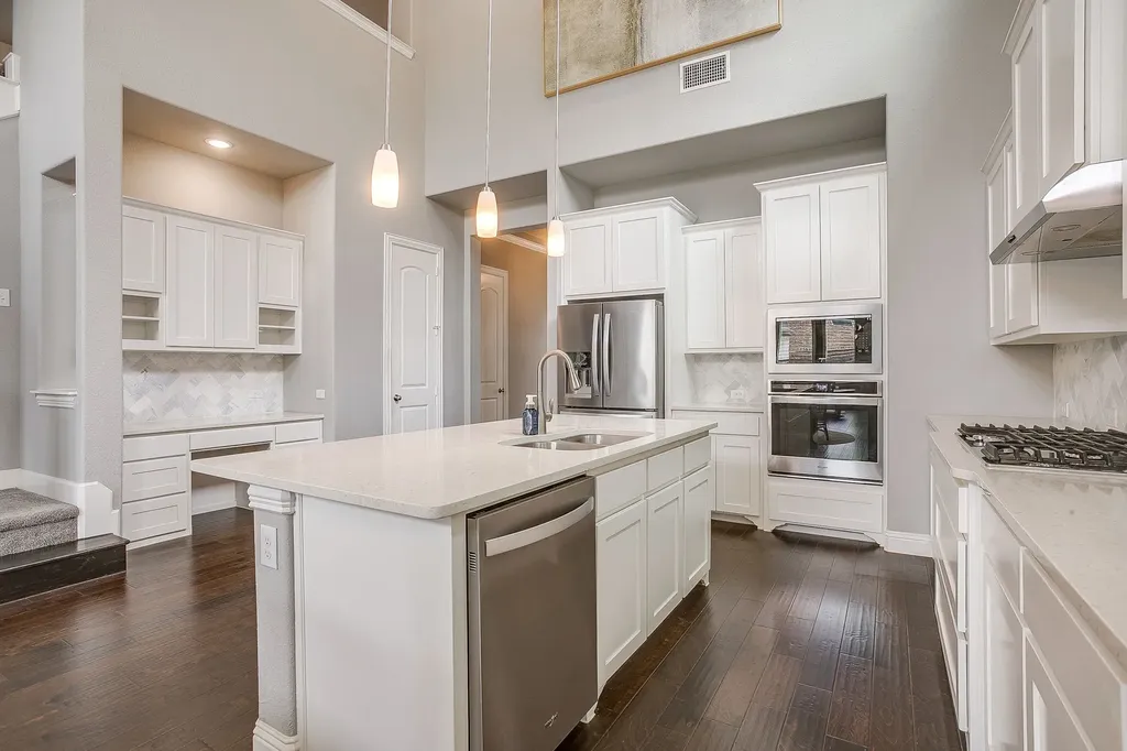4407 Garnet Jade Drive Arlington TX 76005