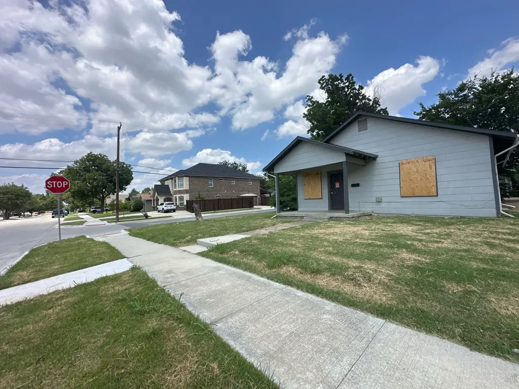 3301 Frazier Avenue Fort Worth TX 76110