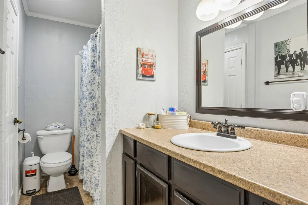 5728 Constitution Court Watauga TX 76148