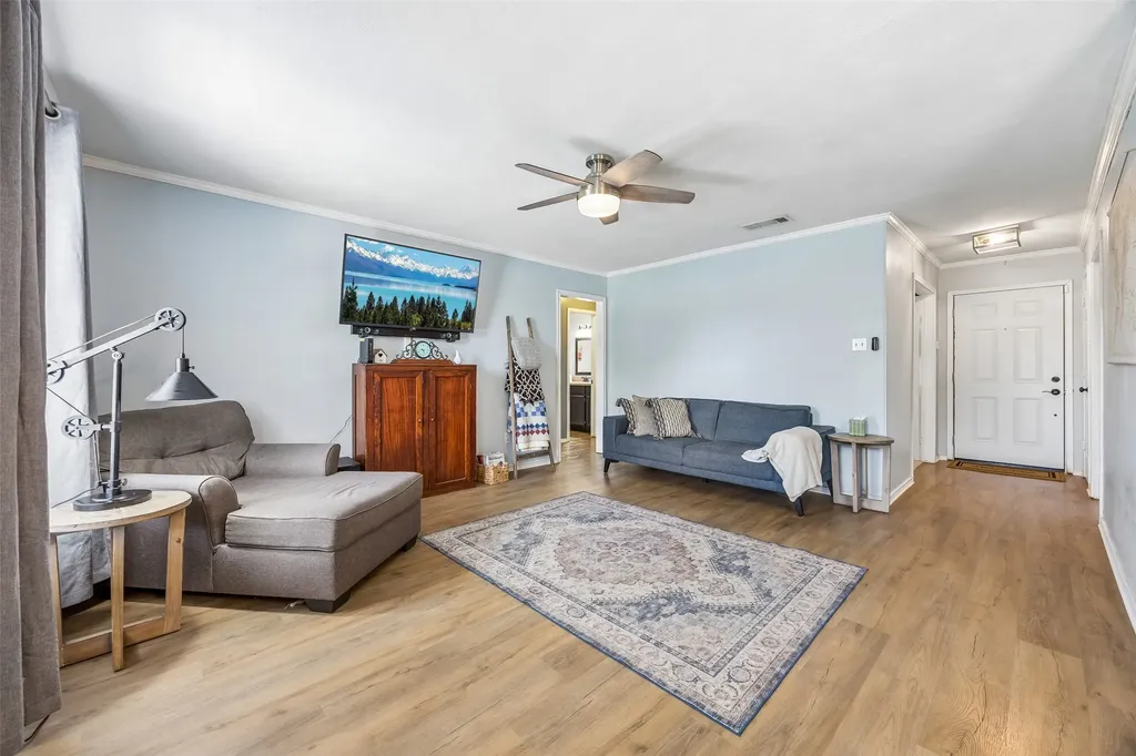 5728 Constitution Court Watauga TX 76148