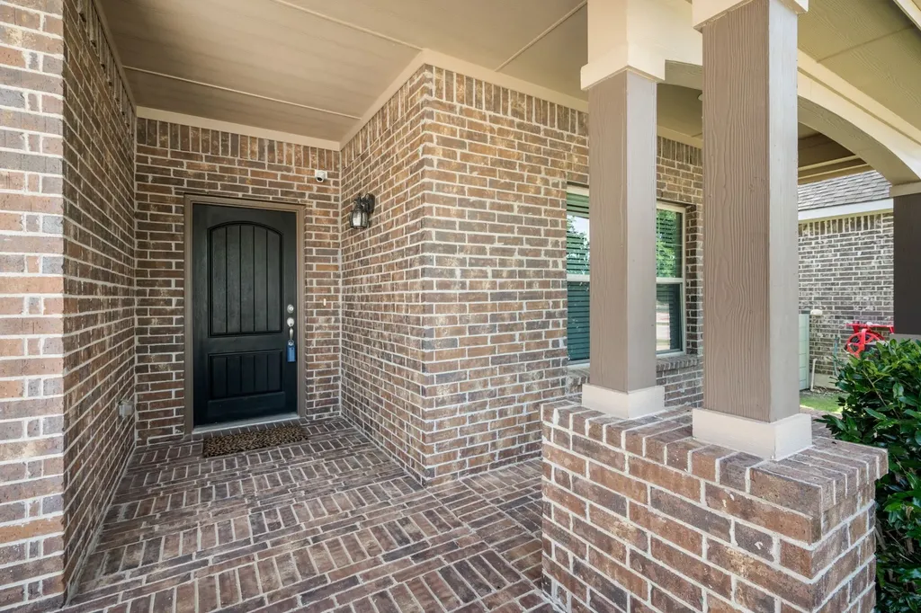 916 Hawks Way Argyle TX 76226