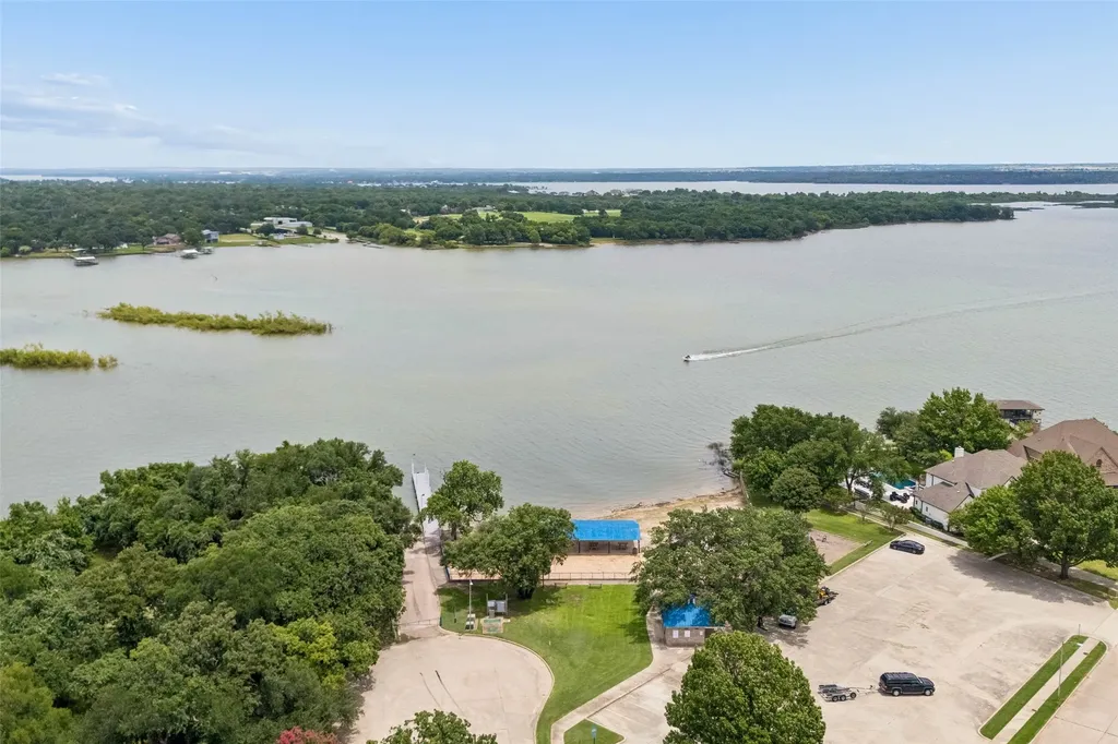 612 Sportsman Park Road Azle TX 76020