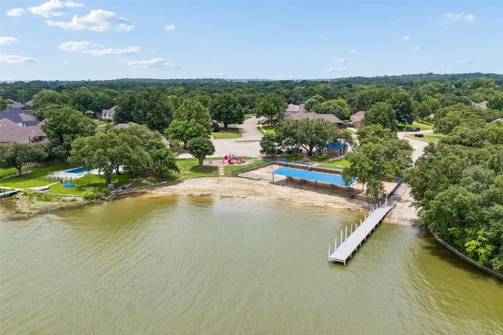 612 Sportsman Park Road Azle TX 76020