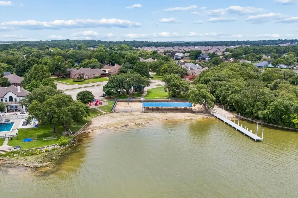 612 Sportsman Park Road Azle TX 76020