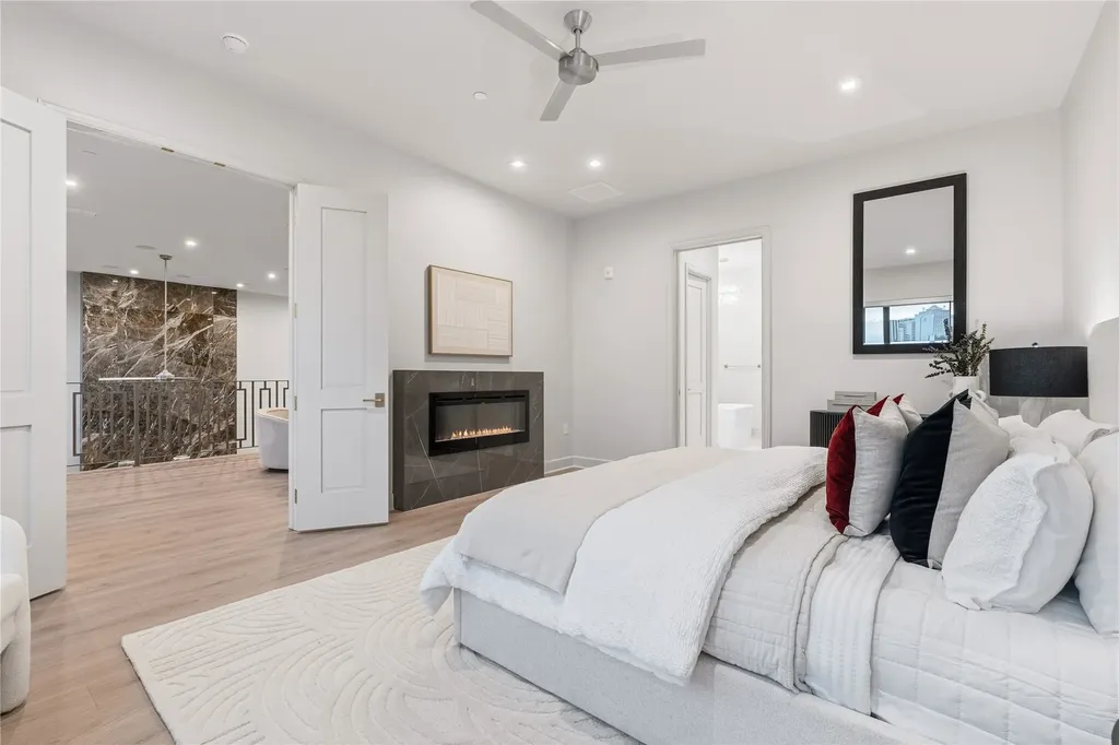 1900 S Ervay Street Dallas TX 75215
