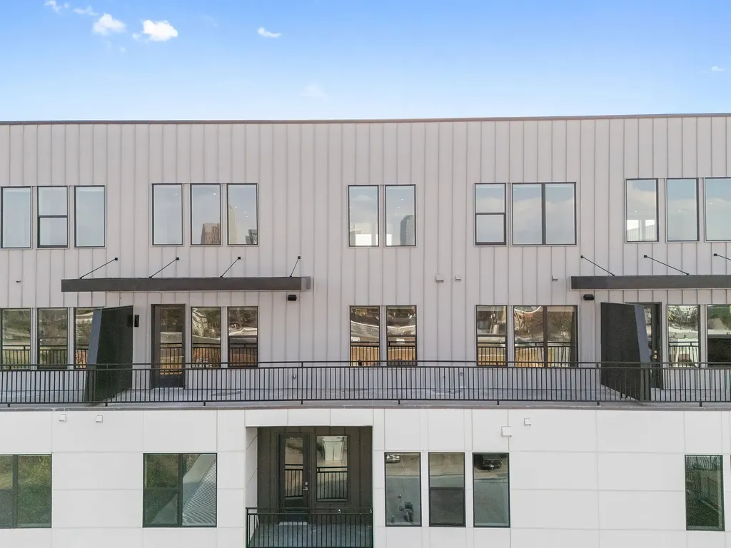 1900 S Ervay Street Dallas TX 75215
