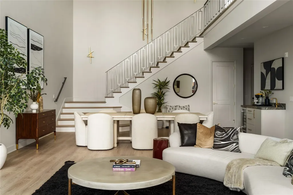 1900 S Ervay Street Dallas TX 75215
