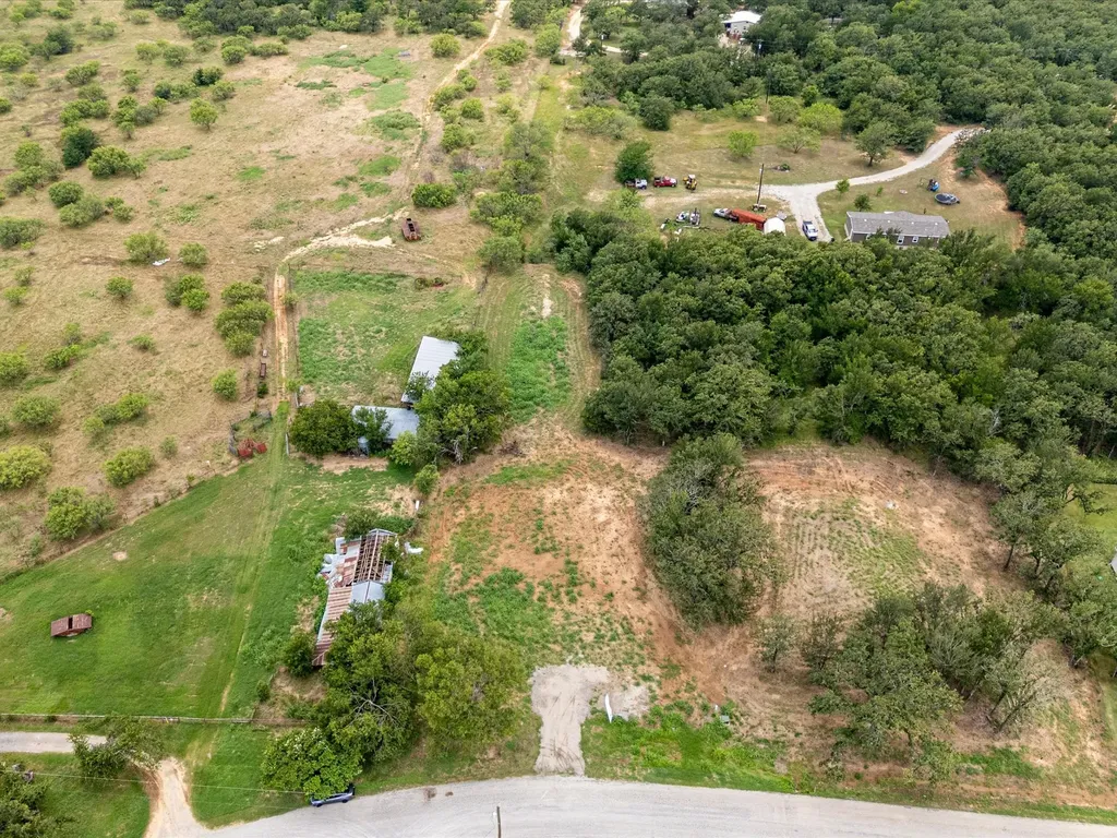 709 County Road 3355 Paradise TX 76023