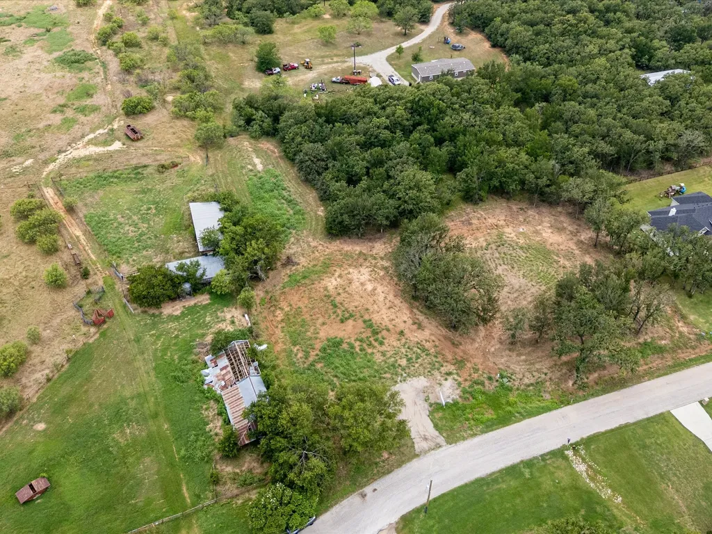 709 County Road 3355 Paradise TX 76023