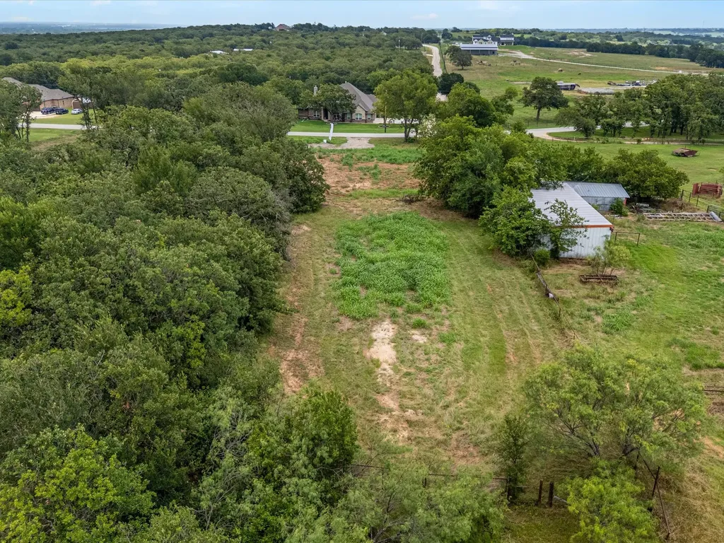 709 County Road 3355 Paradise TX 76023
