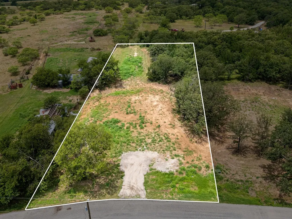709 County Road 3355 Paradise TX 76023