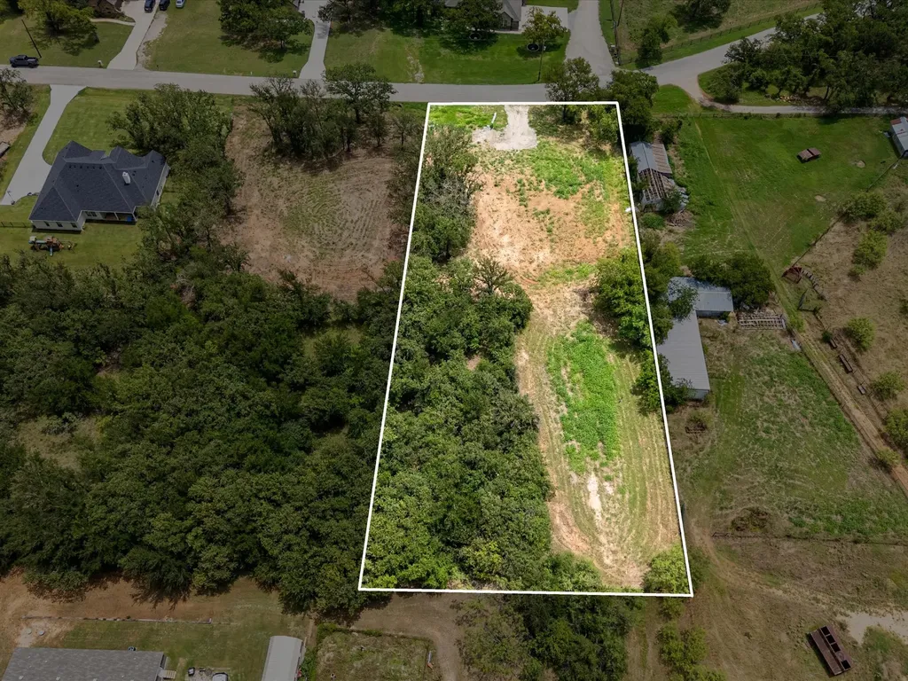 709 County Road 3355 Paradise TX 76023