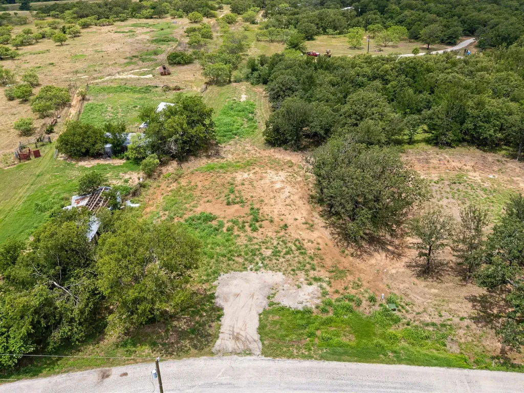 709 County Road 3355 Paradise TX 76023