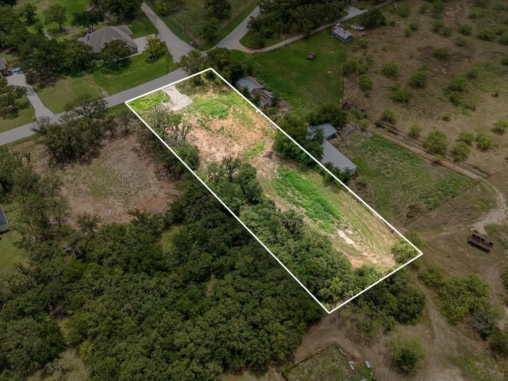 709 County Road 3355 Paradise TX 76023