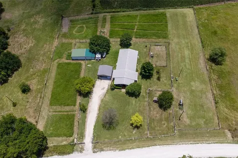 175 Hcr 3138 N Bynum TX 76631