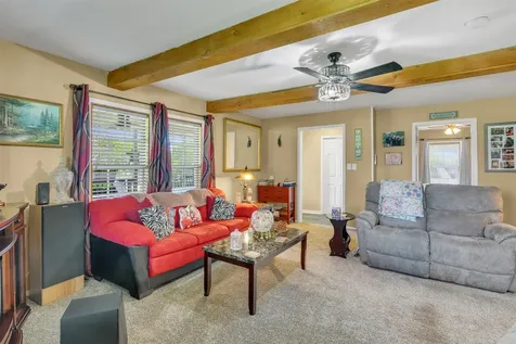 175 Hcr 3138 N Bynum TX 76631