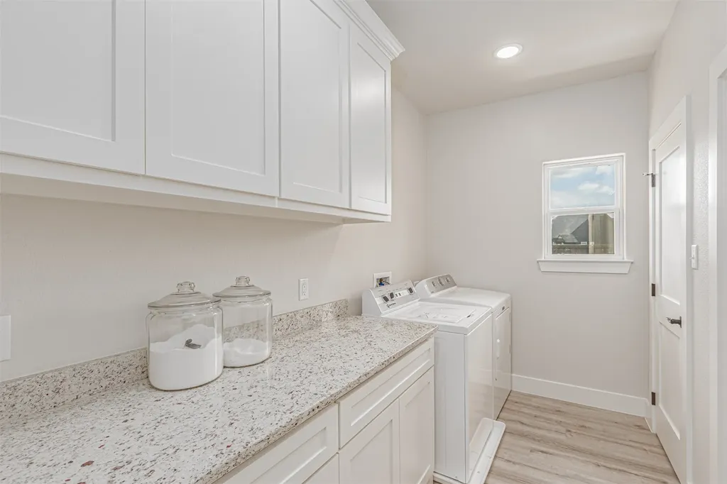 533 Limestone Circle Mabank TX 75147
