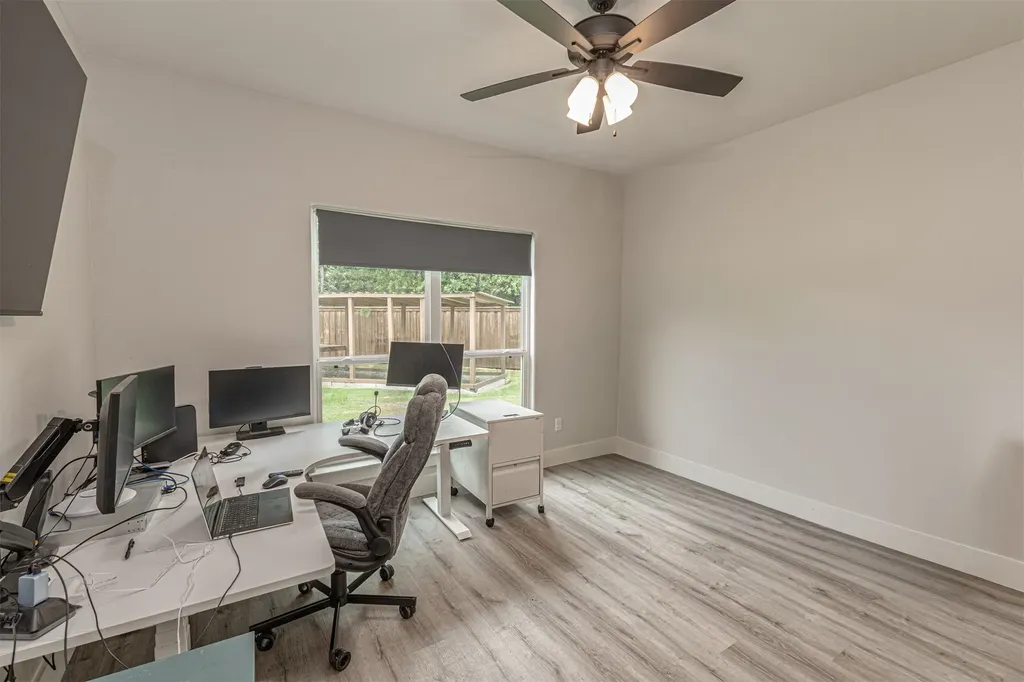 533 Limestone Circle Mabank TX 75147