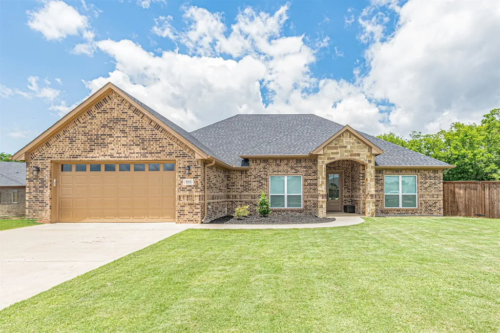533 Limestone Circle Mabank TX 75147