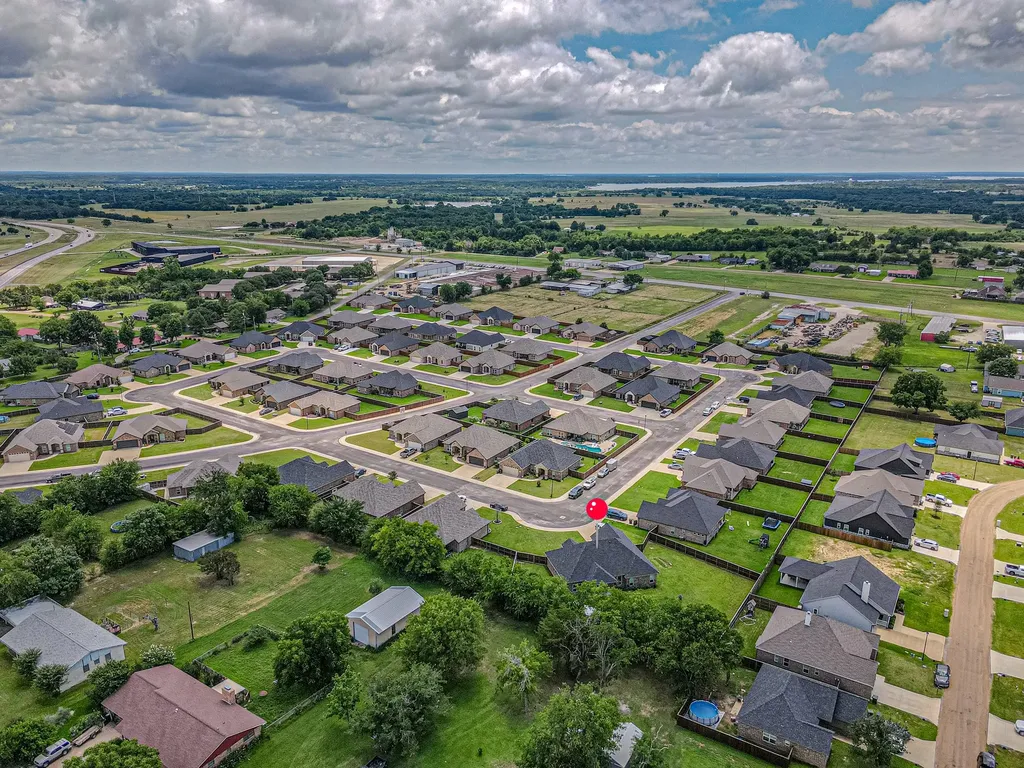 533 Limestone Circle Mabank TX 75147