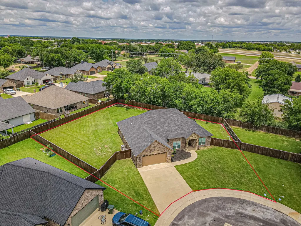 533 Limestone Circle Mabank TX 75147