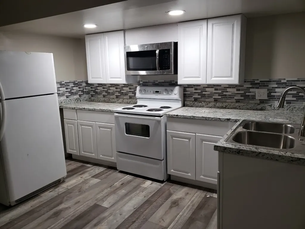 108 W Monterey Street Denison TX 75021