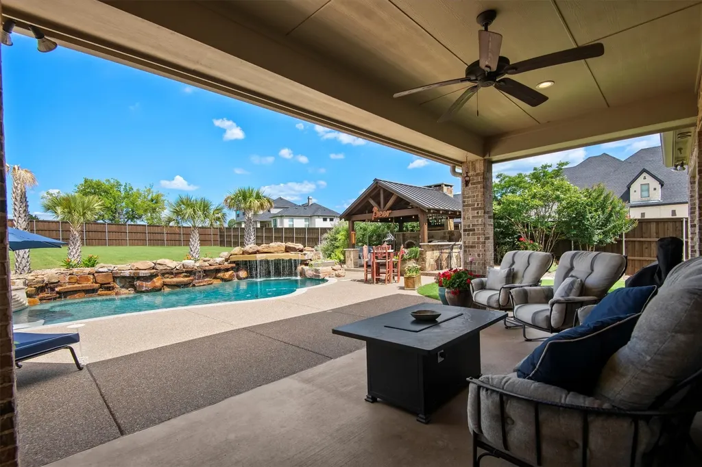 103 Eagle Point Drive Waxahachie TX 75165