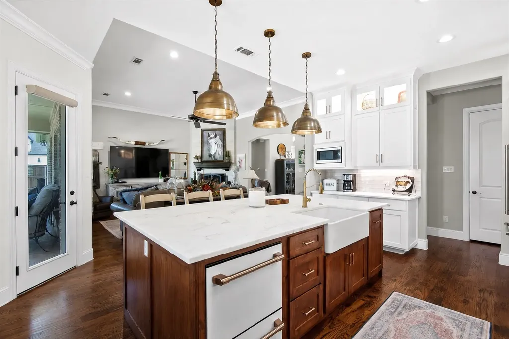 103 Eagle Point Drive Waxahachie TX 75165