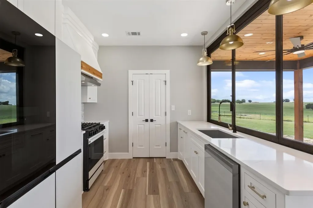 1150 County Road 311 Mcgregor TX 76657