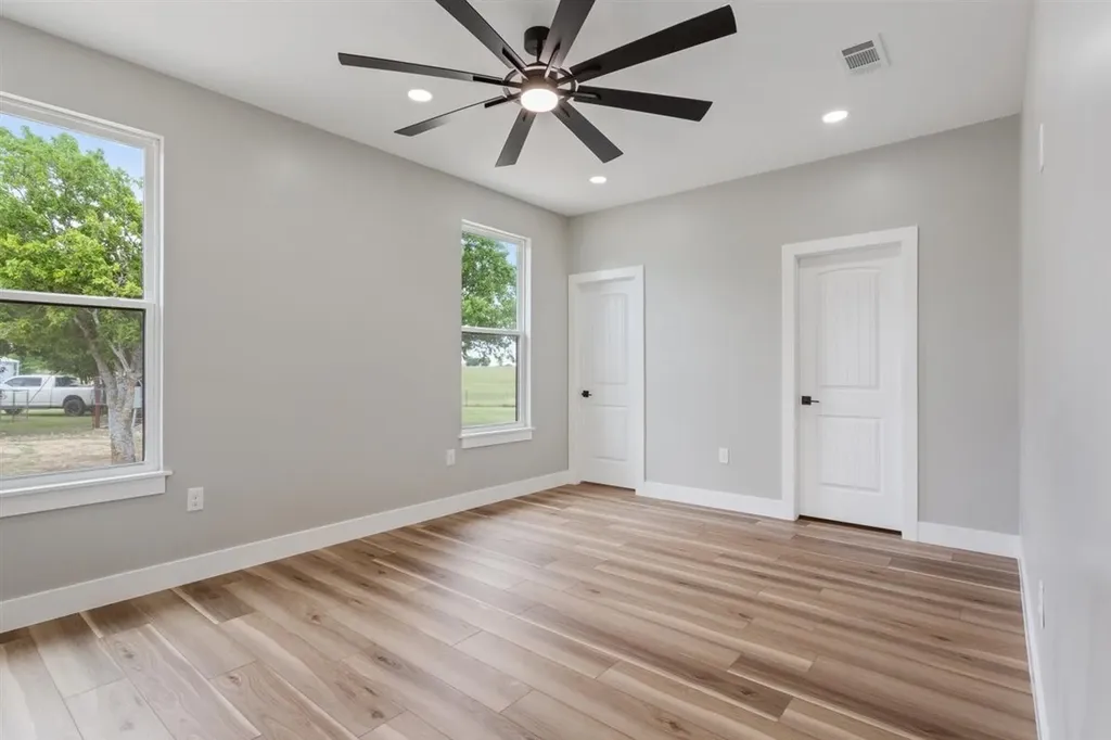1150 County Road 311 Mcgregor TX 76657