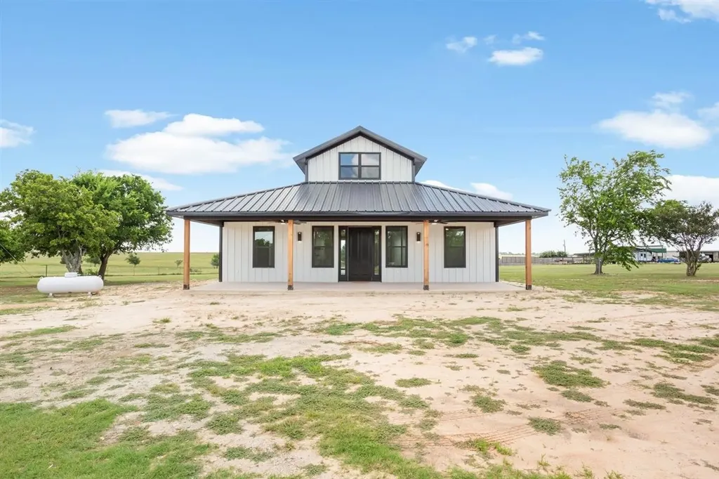 1150 County Road 311 Mcgregor TX 76657