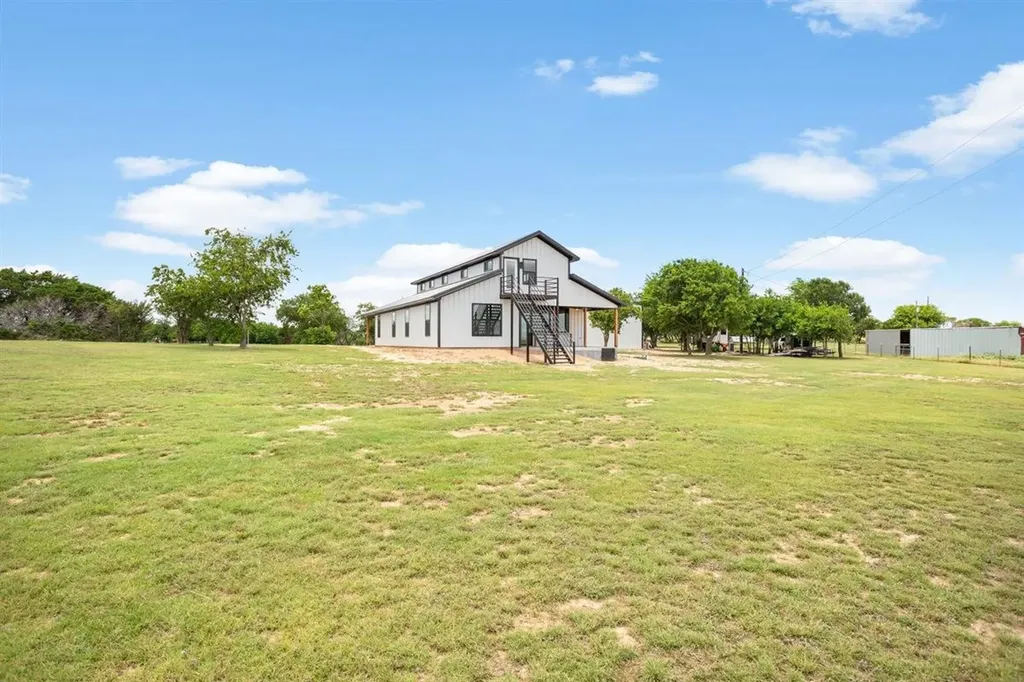 1150 County Road 311 Mcgregor TX 76657