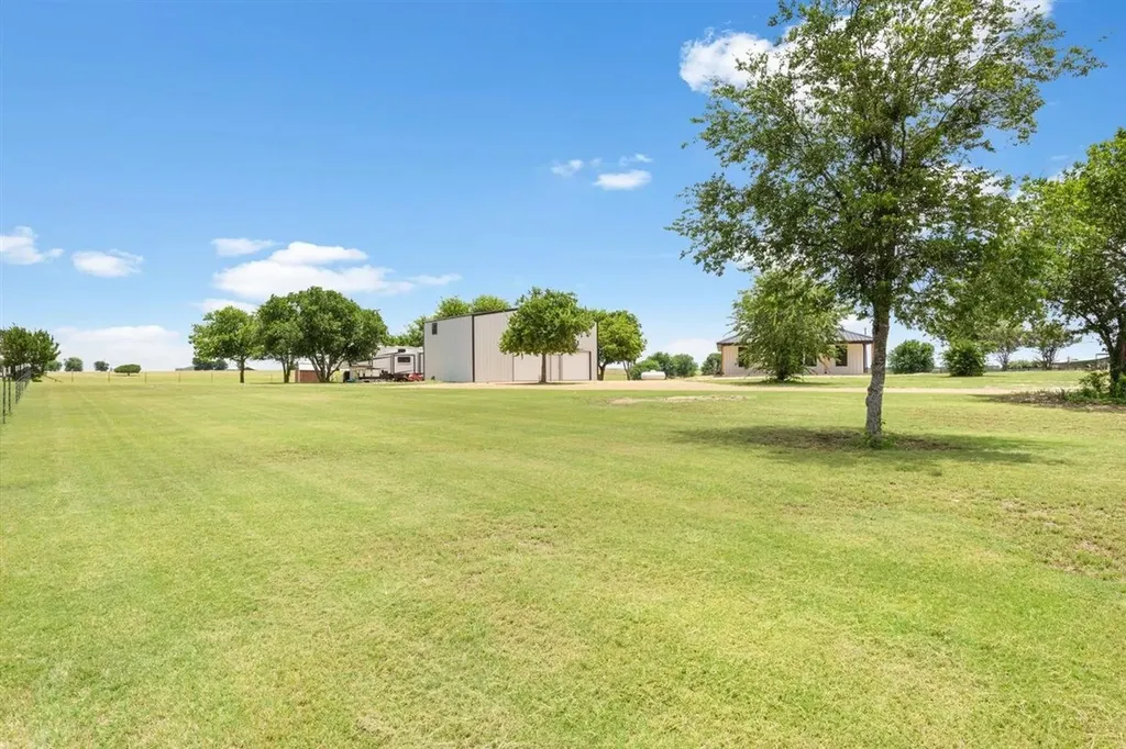 1150 County Road 311 Mcgregor TX 76657