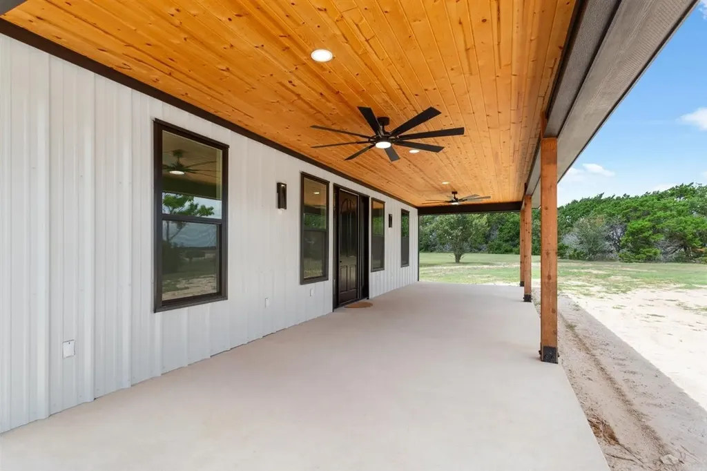1150 County Road 311 Mcgregor TX 76657