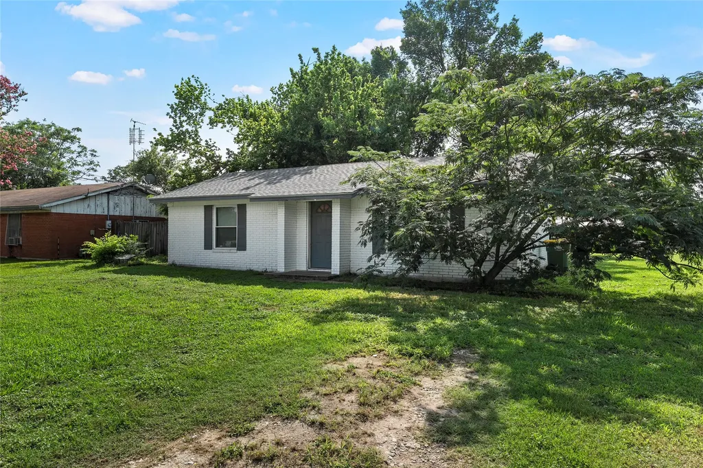 406 S Narcissus Kosse TX 76653